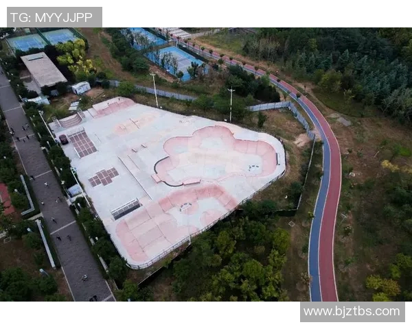 杭州滑板队创下耐力新纪录引发热议滑板运动再攀高峰